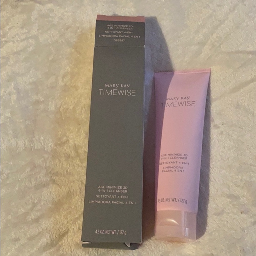 Mary Kay Time Wise age minimize 3D 4-in-1 cleanser